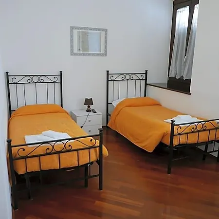 Ai Tre Portoni Bed & Breakfast 3*